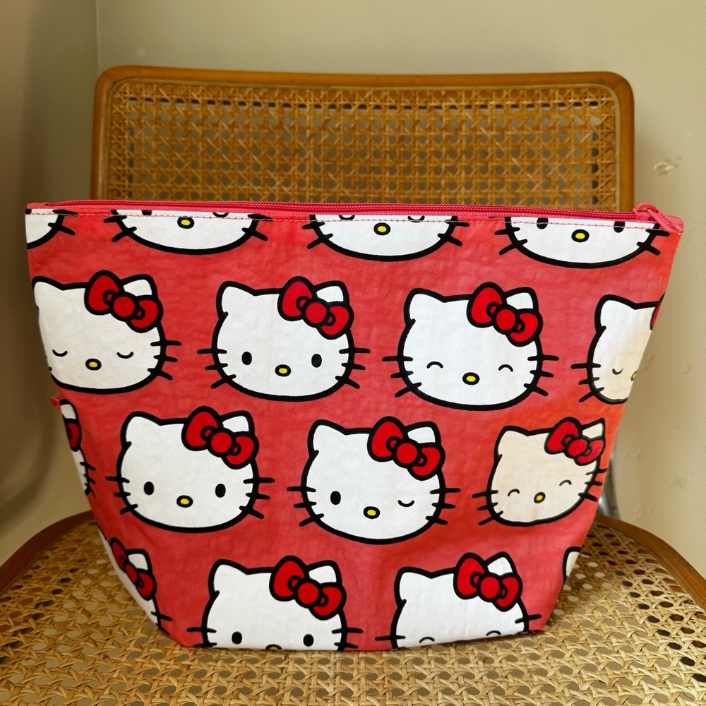 BAGGU x Hello Kitty Large Go Pouch
